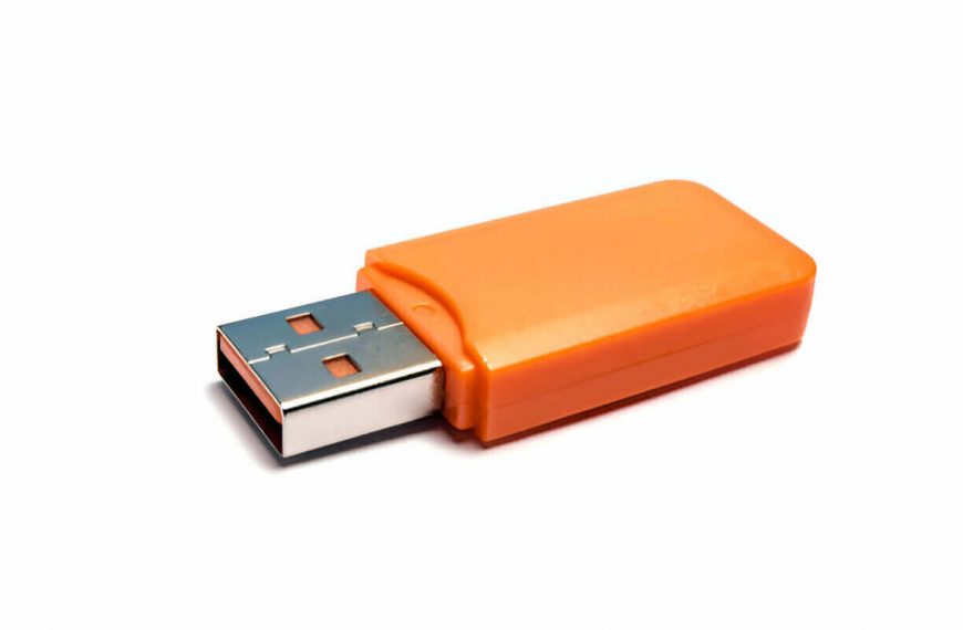 Storage-Size-of-the-First-USB-Flash-Drive